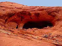 Alte Ruinen in einer Höhle