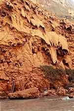 Canyon Wand bei Mooney Falls (Weg/Kletter Bereich)